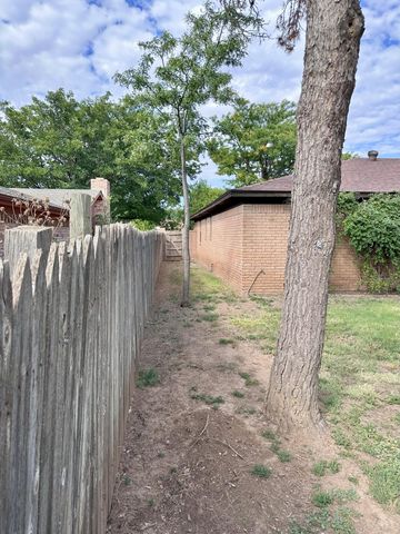 8205 LAREDO Trail, Amarillo, TX 79110