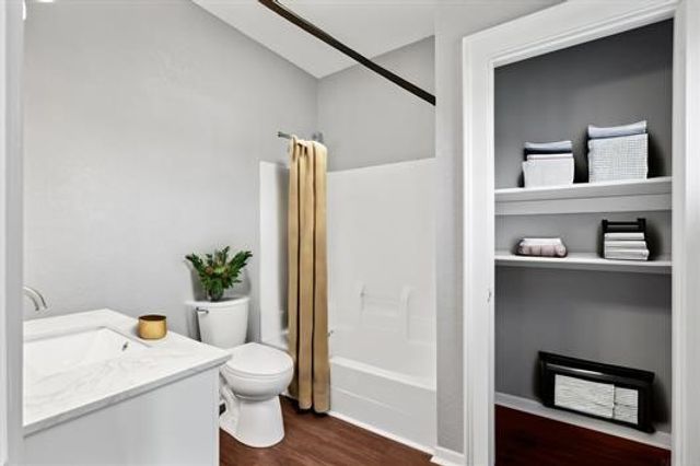 611 3rd Avenue NE, Independence, IA 50644