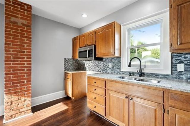 611 3rd Avenue NE, Independence, IA 50644