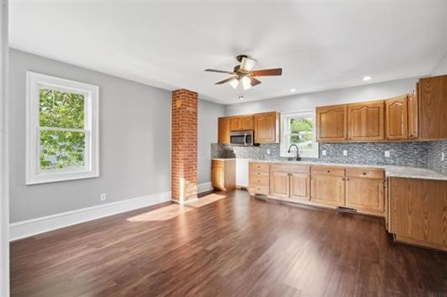 611 3rd Avenue NE, Independence, IA 50644