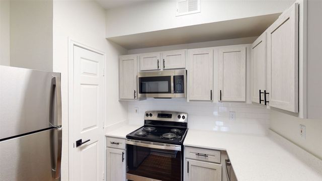 1600 N 9th Street B1R, Midlothian, TX 76065