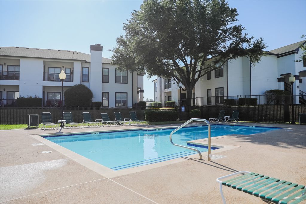 1600 N 9th Street B1R, Midlothian, TX 76065