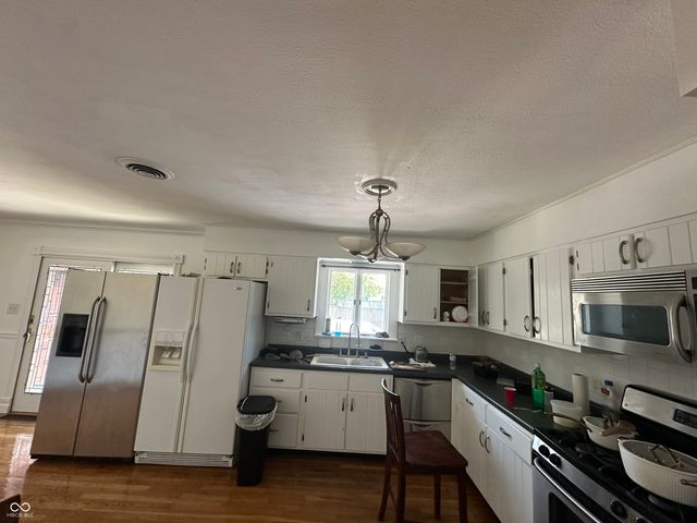 7121 Laurel Drive, Indianapolis, IN 46227