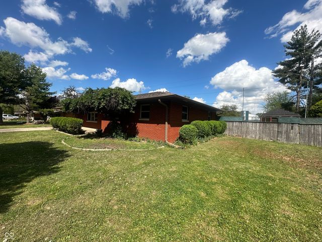 7121 Laurel Drive, Indianapolis, IN 46227