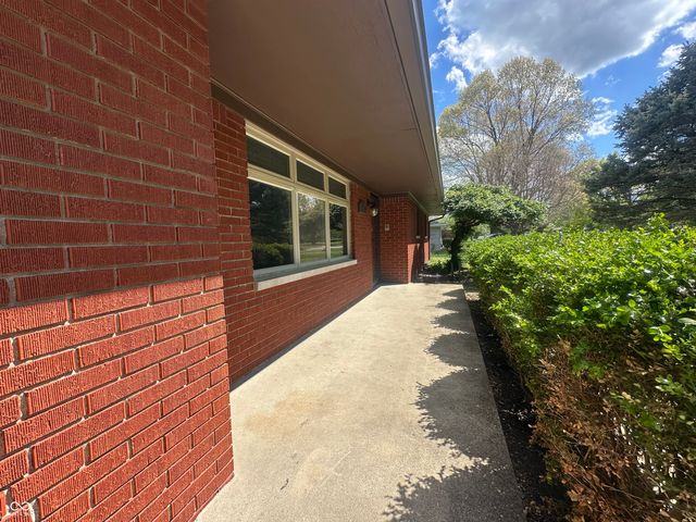 7121 Laurel Drive, Indianapolis, IN 46227