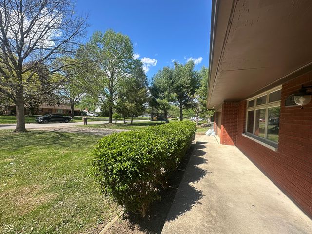 7121 Laurel Drive, Indianapolis, IN 46227