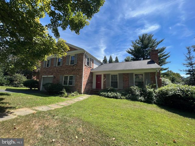 6407 KENHOWE DR, Bethesda, MD 20817