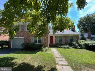 6407 KENHOWE DR, Bethesda, MD 20817