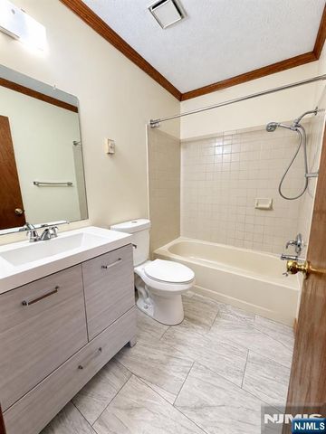 51 Sheffield Avenue B, Englewood, NJ 07631