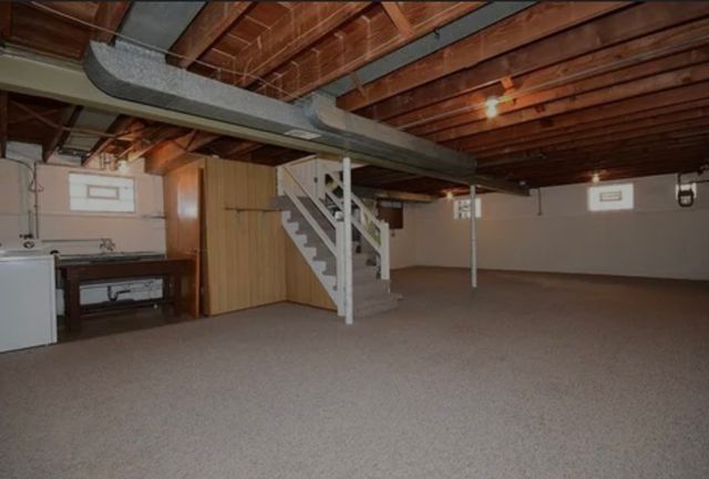 144 E Quincy Street, Riverside, IL 60546