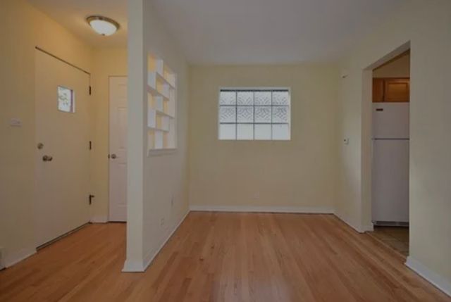 144 E Quincy Street, Riverside, IL 60546