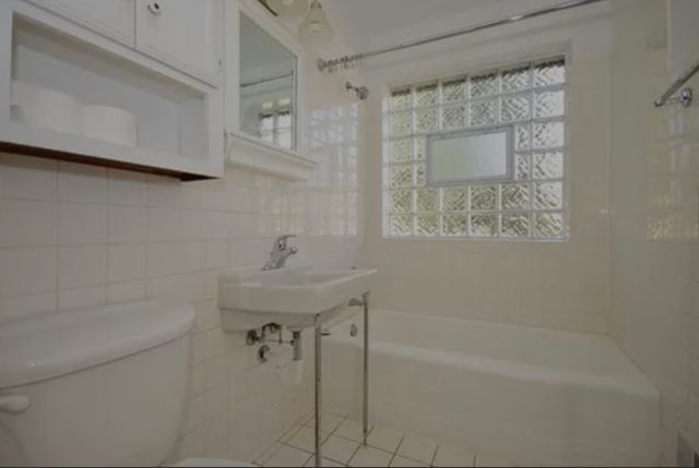 144 E Quincy Street, Riverside, IL 60546