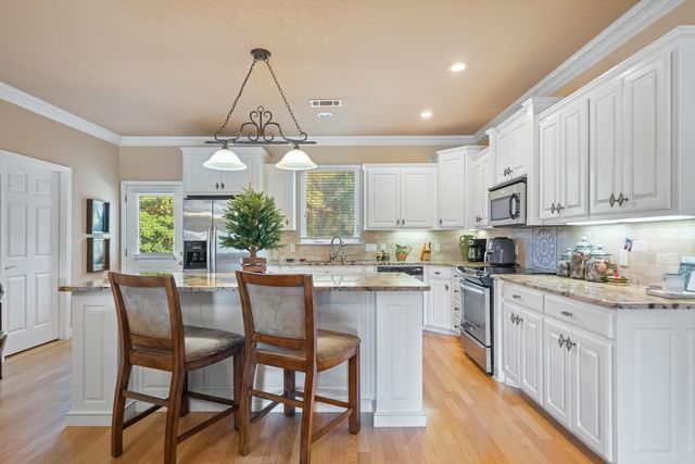 1380 Airport Rd Apt C2, Hot Springs, AR 71913