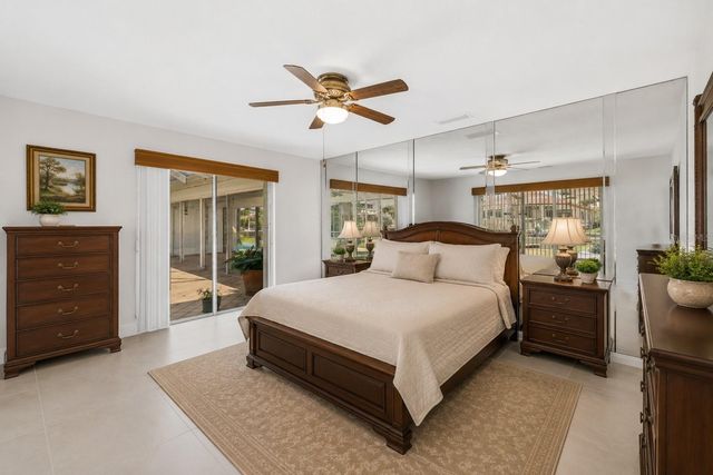 2067 MASSACHUSETTS AVENUE NE, St Petersburg, FL 33703