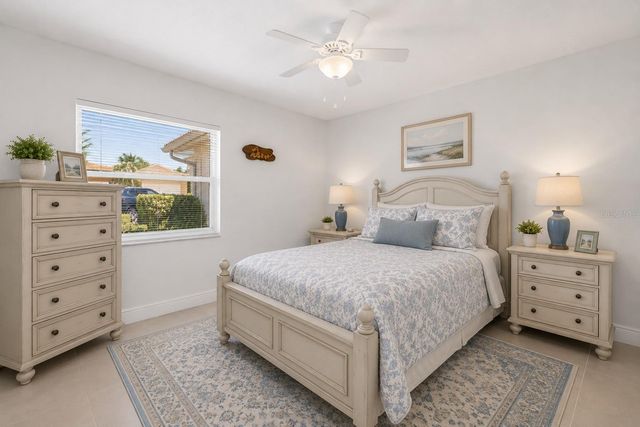 2067 MASSACHUSETTS AVENUE NE, St Petersburg, FL 33703