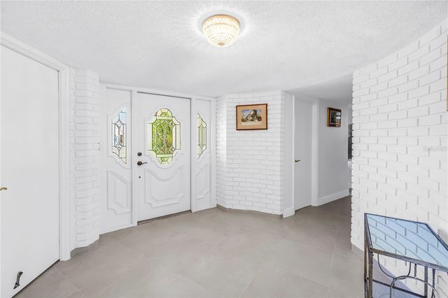 2067 MASSACHUSETTS AVENUE NE, St Petersburg, FL 33703