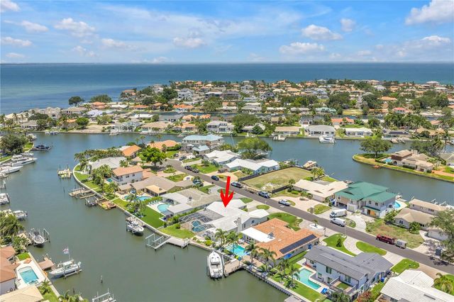 2067 MASSACHUSETTS AVENUE NE, St Petersburg, FL 33703