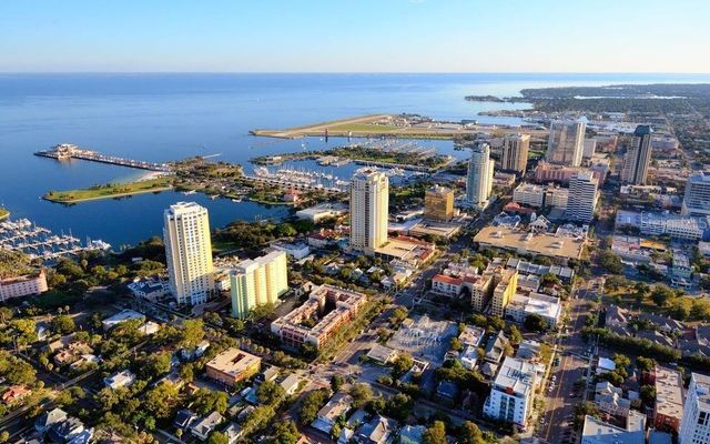 2067 MASSACHUSETTS AVENUE NE, St Petersburg, FL 33703