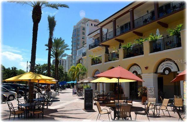 2067 MASSACHUSETTS AVENUE NE, St Petersburg, FL 33703