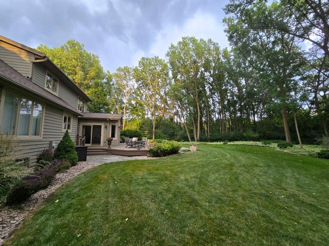 18875 Black Forest DRIVE, Brookfield, WI 53045