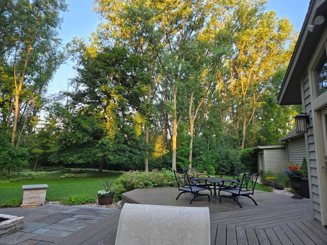 18875 Black Forest DRIVE, Brookfield, WI 53045