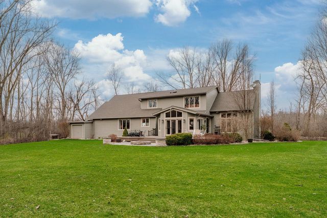 18875 Black Forest DRIVE, Brookfield, WI 53045