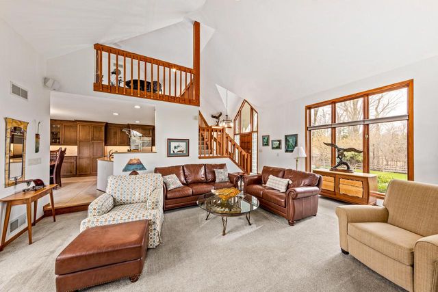18875 Black Forest DRIVE, Brookfield, WI 53045