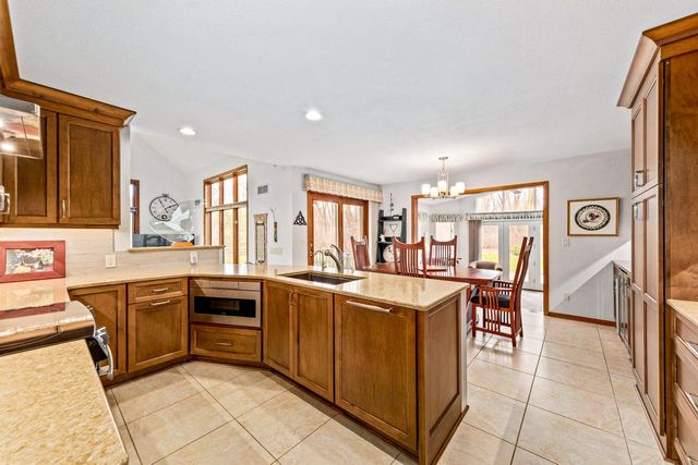 18875 Black Forest DRIVE, Brookfield, WI 53045