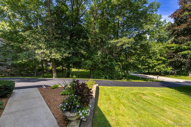 4430 Sedona Drive, Clarkston, MI 48348