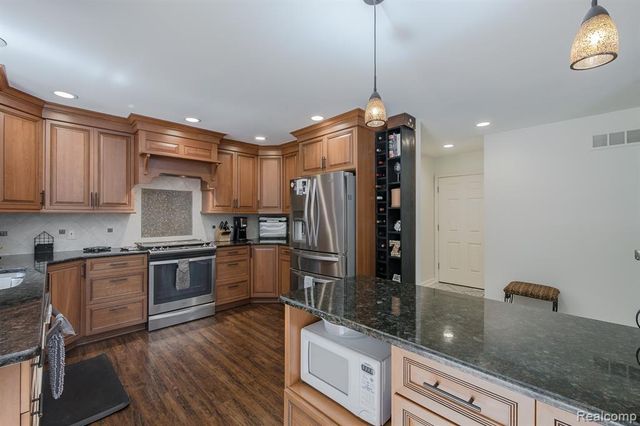 4430 Sedona Drive, Clarkston, MI 48348