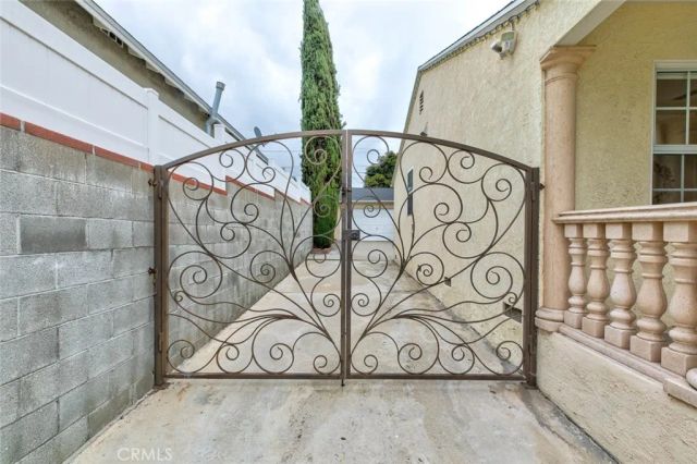 2640 N Keystone Street, Burbank, CA 91504