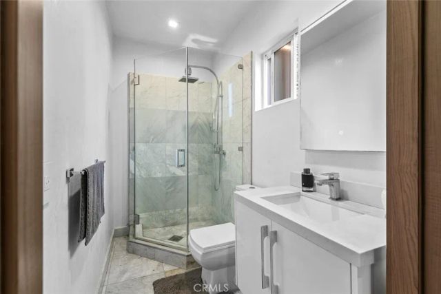 2640 N Keystone Street, Burbank, CA 91504