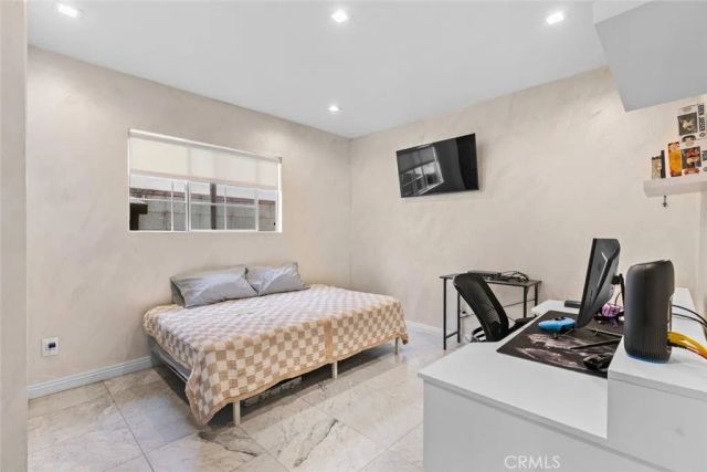 2640 N Keystone Street, Burbank, CA 91504