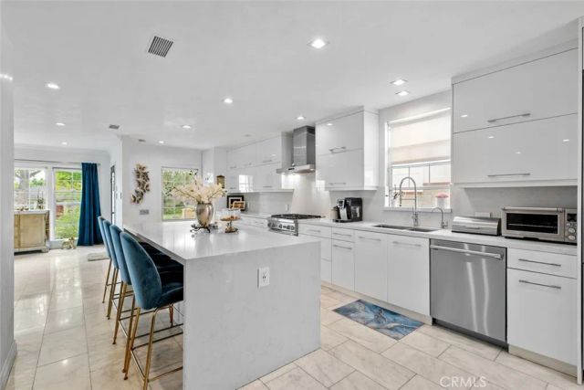 2640 N Keystone Street, Burbank, CA 91504