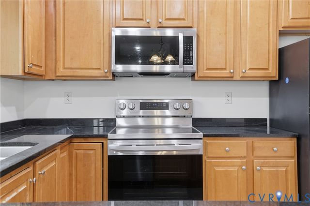 5591 Scotsview Dr, New Kent, VA 23140