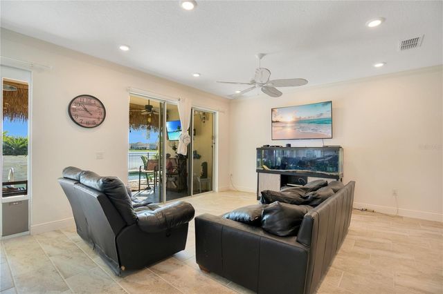 260 JACKSON LOOP, Deland, FL 32724