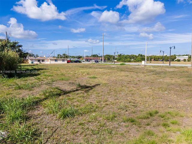 945 W Lucy Street, Florida City, FL 33034