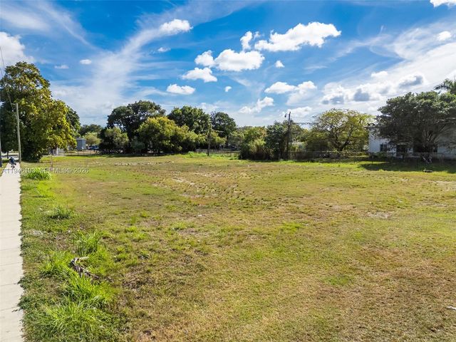 945 W Lucy Street, Florida City, FL 33034