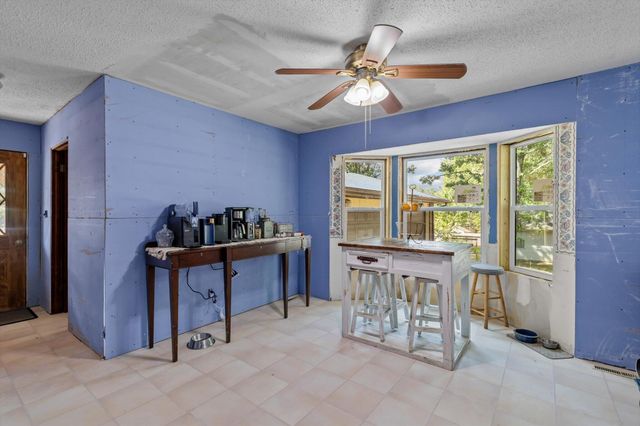 809 Washington Street, Strafford, MO 65757