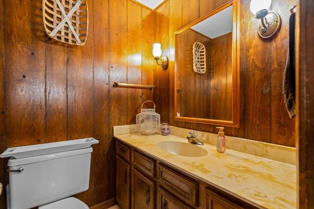 809 Washington Street, Strafford, MO 65757