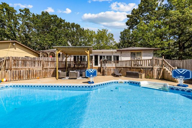 809 Washington Street, Strafford, MO 65757