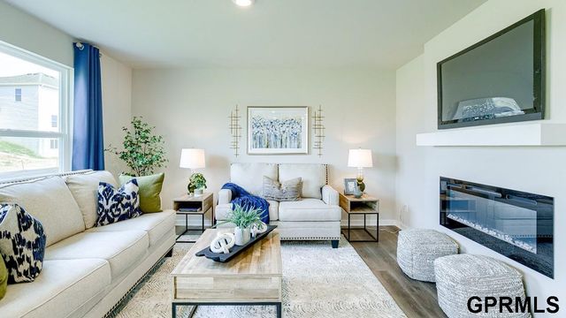 7812 N 170th Street, Bennington, NE 68007