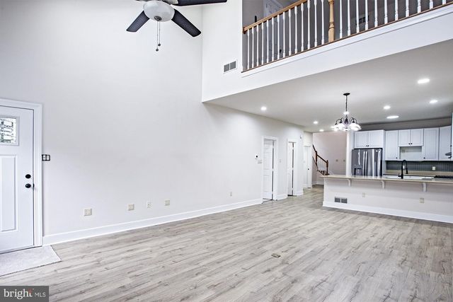 124 SHINN CIR, Wilmington, DE 19808