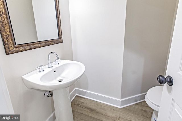 124 SHINN CIR, Wilmington, DE 19808