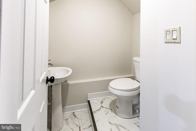 124 SHINN CIR, Wilmington, DE 19808