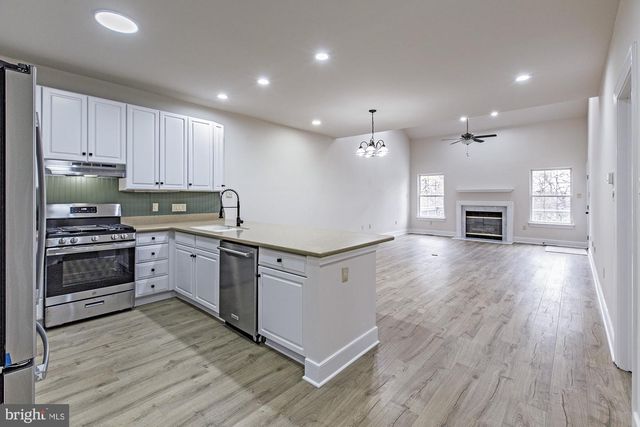 124 SHINN CIR, Wilmington, DE 19808