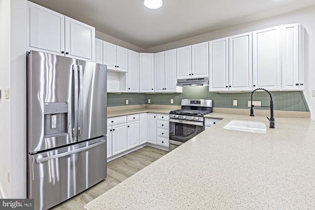 124 SHINN CIR, Wilmington, DE 19808