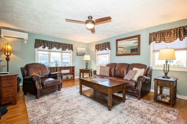 189 Holyoke St, Lynn, MA 01905