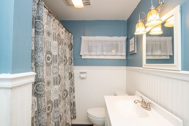 189 Holyoke St, Lynn, MA 01905