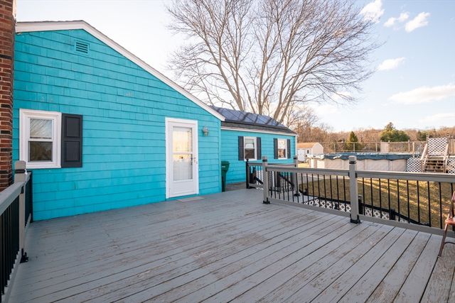 189 Holyoke St, Lynn, MA 01905